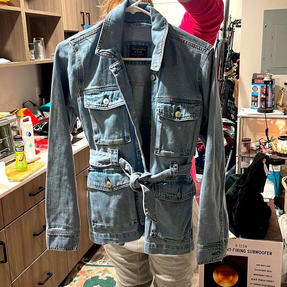 Abercrombie & Fitch Women’s Jean Jacket Size Small.